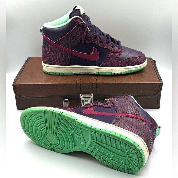 Wmns Nike Dunk Hi Skinny Print 'Purple Dynasty' - Picture 1 of 10